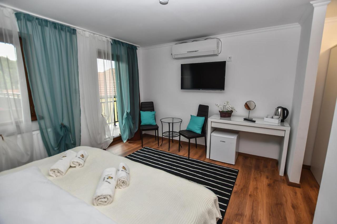 E-Vasko Panzio Borpince Bed & Breakfast Токай Екстериор снимка