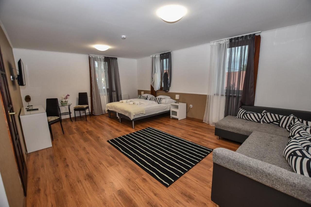 E-Vasko Panzio Borpince Bed & Breakfast Токай Екстериор снимка
