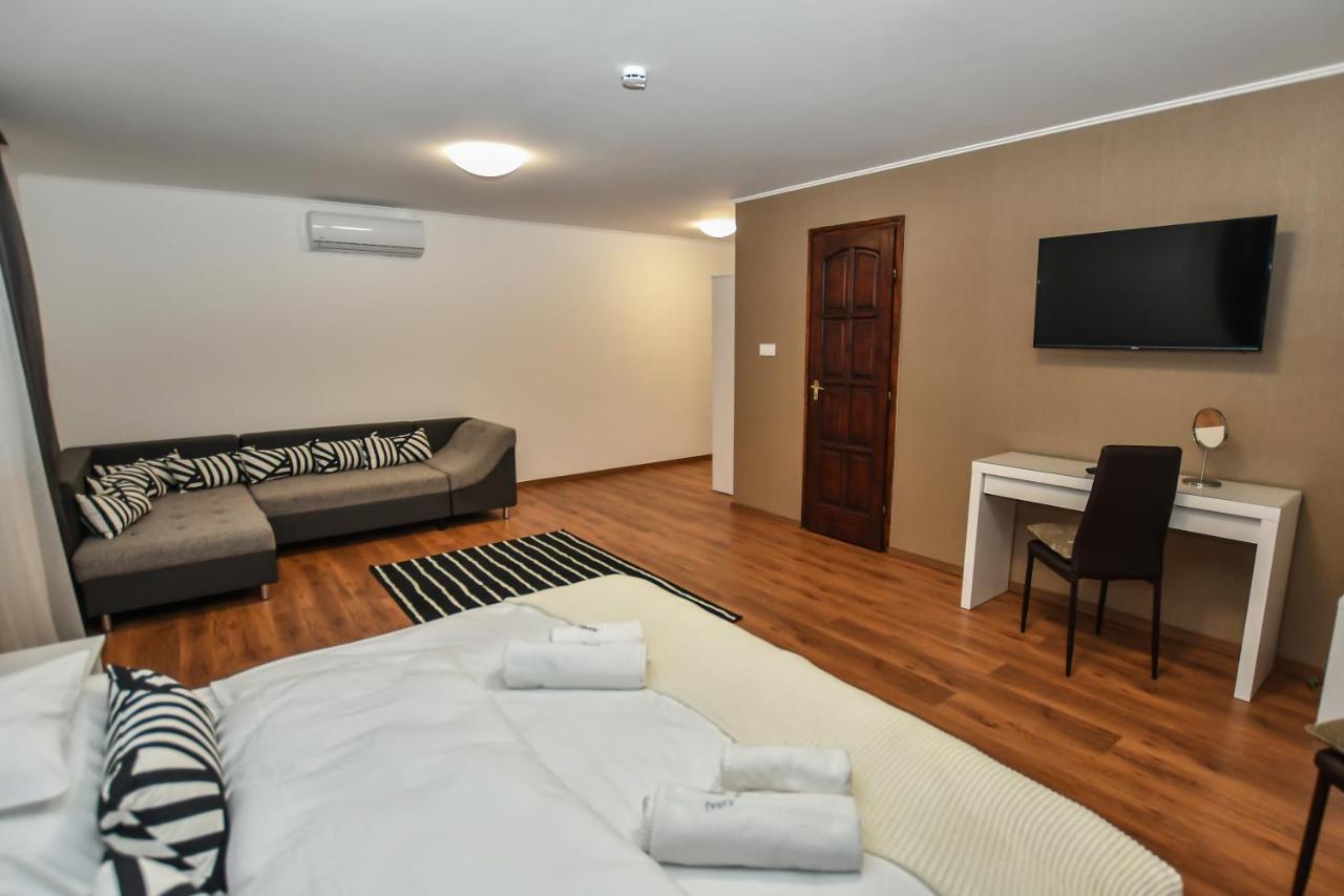 E-Vasko Panzio Borpince Bed & Breakfast Токай Екстериор снимка